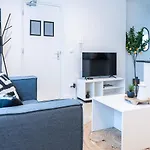 Fully Equipped Apartment, Lovely Bed Appartement *