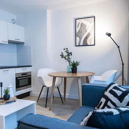 Fully Equipped Apartment, Lovely Bed Apartment