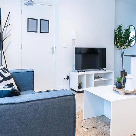 Fully Equipped Apartment, Lovely Bed Apartment *
