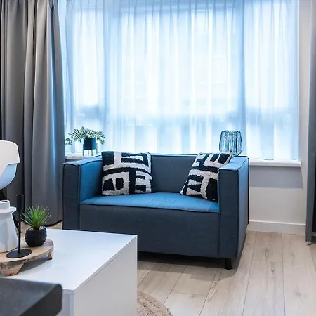 아파트 Fully Equipped Apartment, Lovely Bed