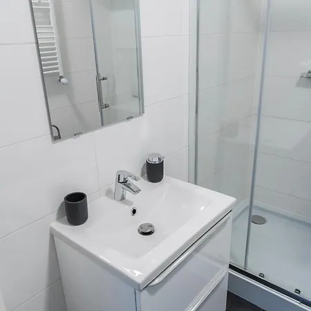 Fully Equipped Apartment, Lovely Bed *